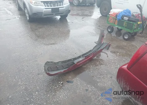 2004 Cadillac Deville Standard z USA, uszkodzony, nr VIN 1G6KD54YX4U128077